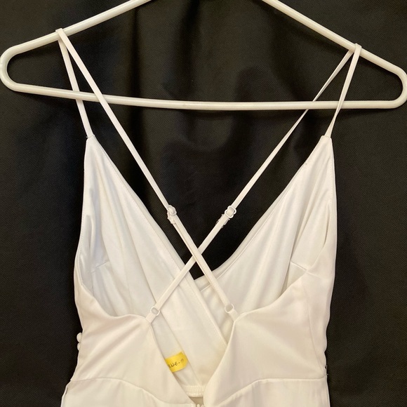 Long white dress - Picture 4 of 7